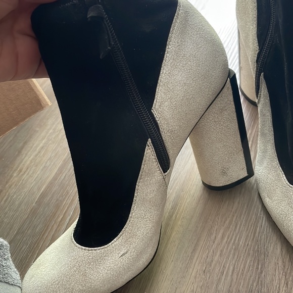 Black and white booties - Picture 4 of 7